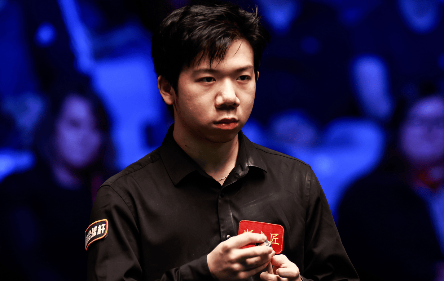 相比之下 相比之下