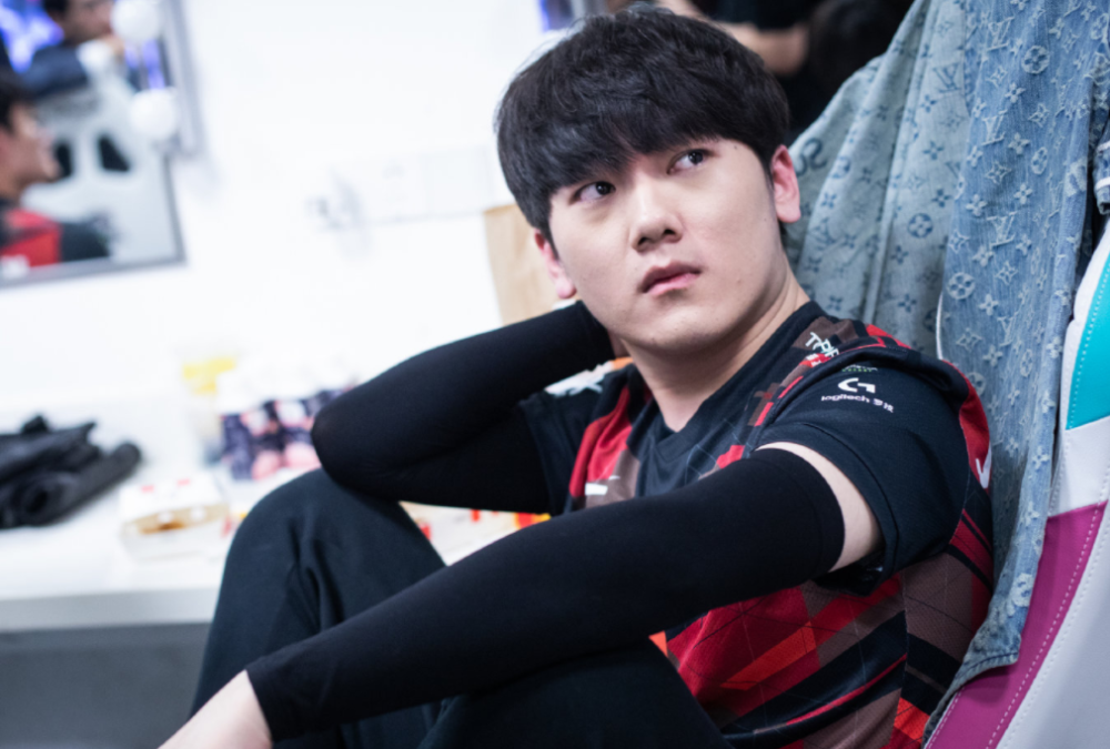 着人们的注 着人们的注