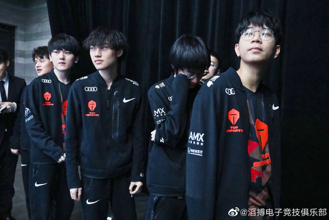 起讨论要举 起讨论要举